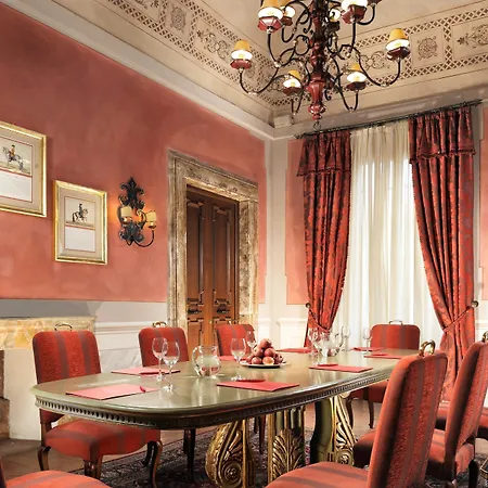 Grand Continental - Starhotels Collezione Hotell 5*