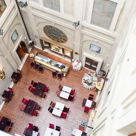 מלון Grand Continental - Starhotels Collezione 5*